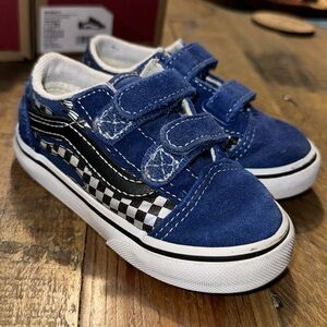 Slightly worn toddler Vans size 7